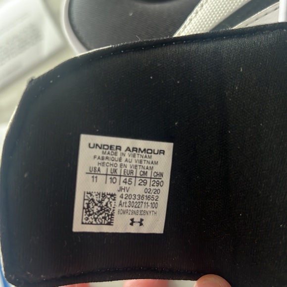 Under Armour Slides - Picture 3 of 4